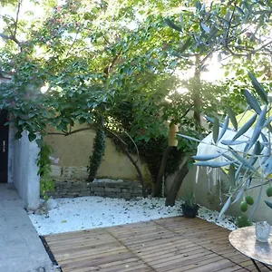 2* Guest house La Summer House Avec Jardin